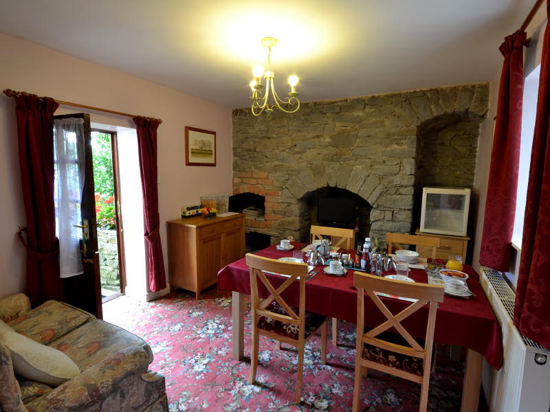 Breakfast Room at Plas Bwlch Bed and Breakfast